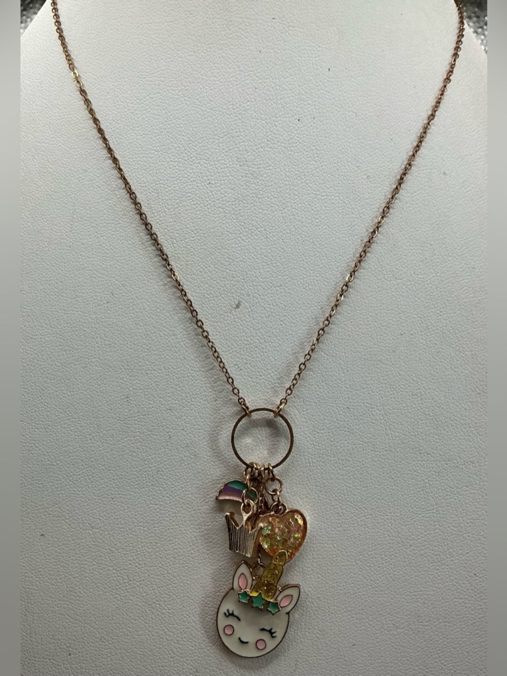 CUTE GOLD TONE KIDS OR ADULTS NECKLACE WITH ENAMELED UNICORN CHARM